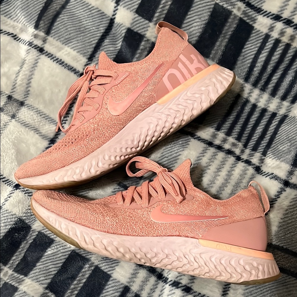 Women's Nike Flyknit shoes